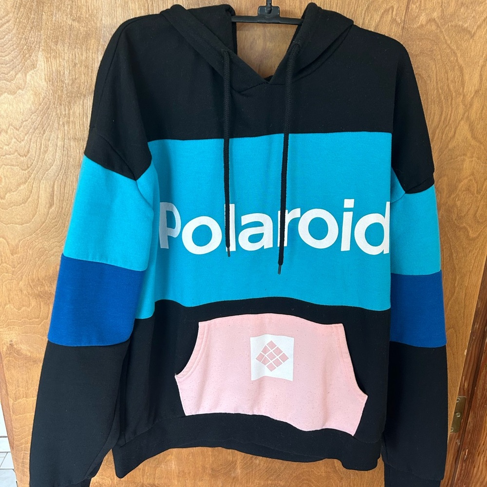 Polaroid long sleeve drawstring hoodie size Large.